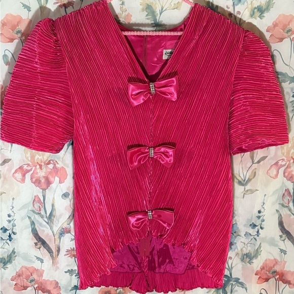 Katherine Lindsay by Matthew Tops - Vintage Elegant Pink Blouse with Bow Accents